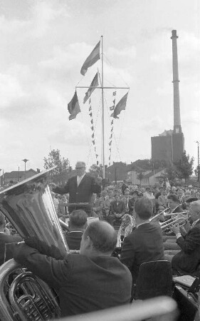 Letztes diesjähriges Hafenkonzert im Mittelbecken des Karlsruher Rheinhafens.