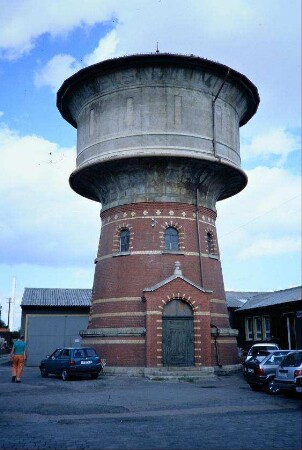 alter Wasserturm aus Backstein