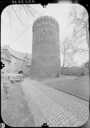 Leisnig, Burglehn 6. Burg Mildenstein (11. Jh., Umbau E. 14. Jh. und nach 1549). Bergfried