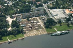Dresden-Laubegast. Schiffswerft Laubegast. Luftbild-Schrägaufnahme von Ostnordost