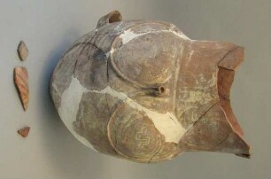 Urne mit Henkel