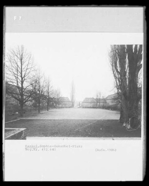 Sophie-Henschel-Platz