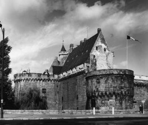 Nantes. Schloss (Baubeginn 1201/1300, Erweiterung 1351/1400)