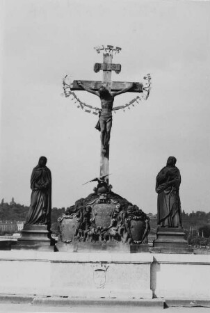 Bronzekruzifix auf der Karlsbrücke