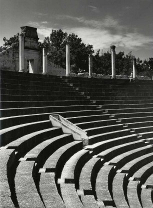Treppen des antiken Theaters von Vaison la Romaine