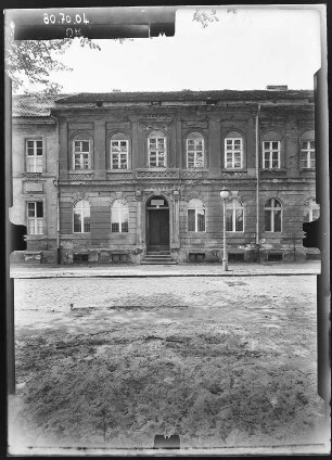 Potsdam, Große Fischerstraße 9. Wohnhaus. Straßenfront