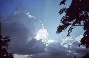 Voronetz: Gewitterwolken