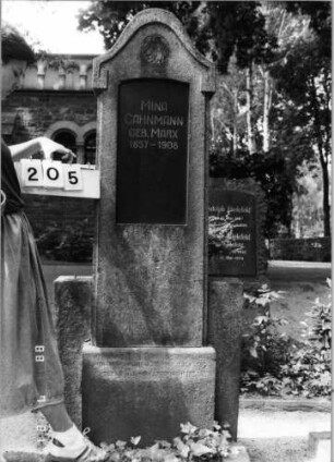 Grabstein 205