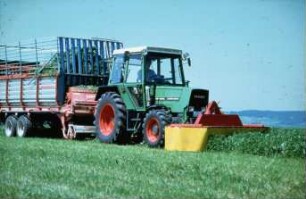 Fotografie: Ladewagen, Futterernte, Frontmähwerk, Trommelmähwerk