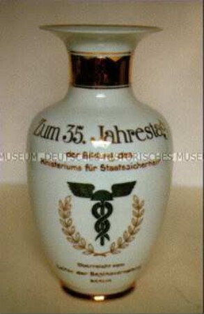 Porzellanvase zum 35jährigen Bestehen des Ministerium für Staatssicherheit