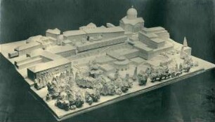 Foto des Modells von Adolf Lorenz für das Markgrafenbad in Badenweiler