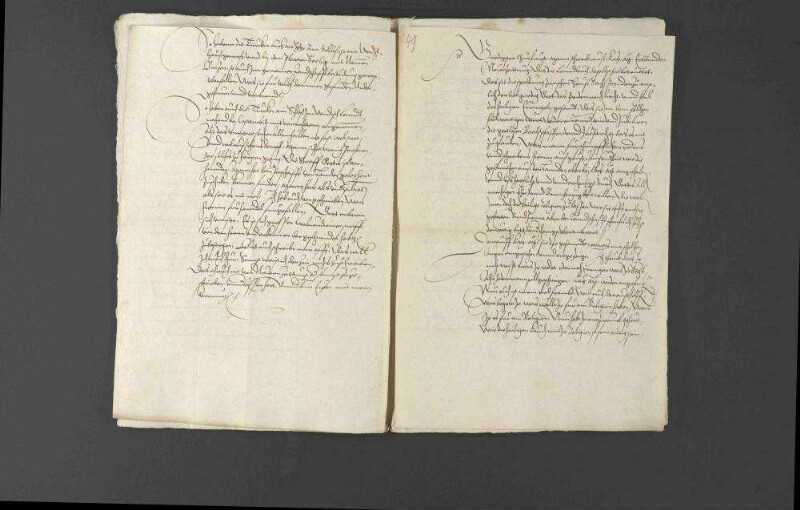 Pfalzgraf Wolfgang teilt Herzog Christoph von Württemberg neue Zeitungen mit, die er von Pfalzgraf Ottheinrich bezüglich der Fortschritte der Türken in Ungarn und des von den österreichischen Landständen bei Kaiser Ferdinand I. angebrachten Gesuchs, die Lehre des Augsburger Bekenntnisses zuzulassen, erhalten habe, wobei der Herzog sein Bedauern über den Konflikt des Kaisers mit den Protestanten äußert.