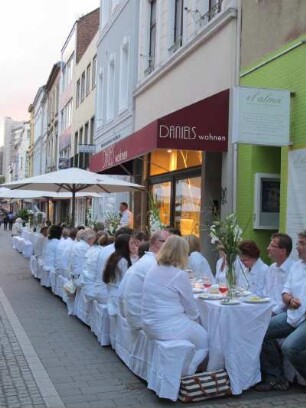 Diner en blanc