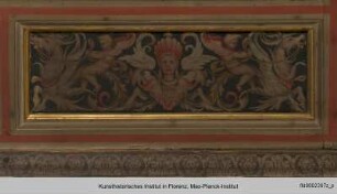 Kassettendecke mit Groteskenmalerei und Darstellungen zu Apollo
