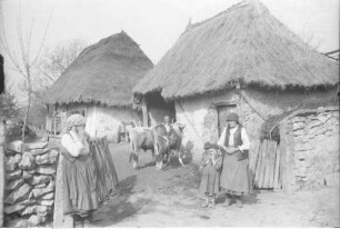 Banpotoc: Bauernhof mit Leuten