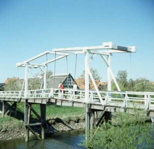Altes Land : Altes Land. Steinkirchen. Hogendiekbrücke über die Lühe