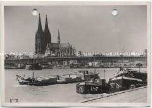 Köln, Neue Deutzer Brücke und Hohe Domkirche St. Petrus