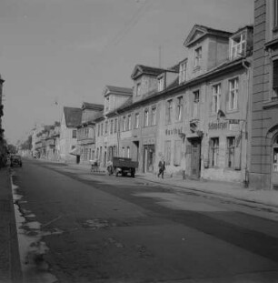 Potsdam. Holländisches Viertel, Blockfronten von Wohnhäusern, mit Gasthof "Schwarzer Adler"