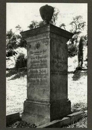 alter Friedhof, Grabstein der Geschwister Scheid, 1866