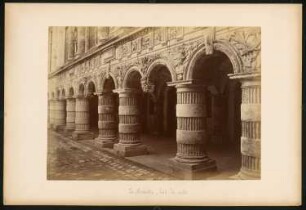 La Rochelle, Rathaus (Hôtel de Ville): Große Galerie, Detail Säulengang