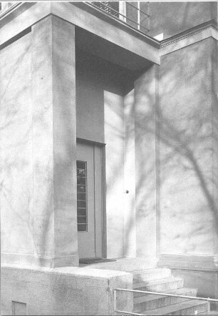 Wohnhaus : Wohnhaus (um 1930), wahrscheinlich in Dresden. Eingang