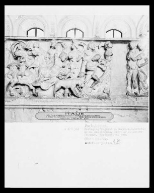 Sarkophag mit Darstellung des indischen Triumphes von Bacchus