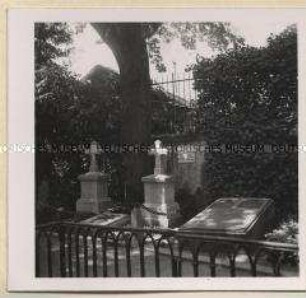 Bonn, Alter Friedhof, Grab von Arndt