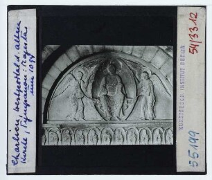 Charlieu, Abtei Saint-Fortunat : Westportal, Tympanon, Majestas Domini