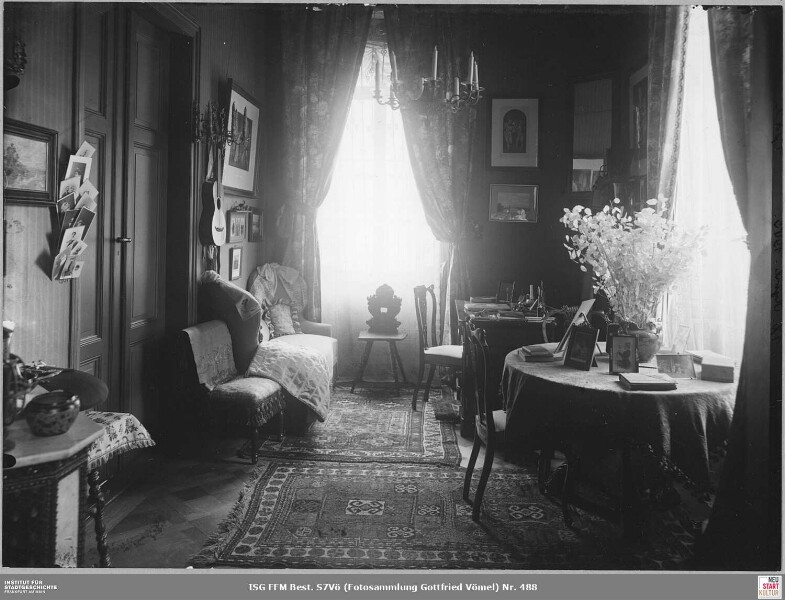 Wohnung Louise und Conrad Rödiger (Geheimer Regierungsrat und Direktorialrat Main-Neckar-Bahn), Guiollettstraße 17: Zimmer von Fräulein Anna Rödiger