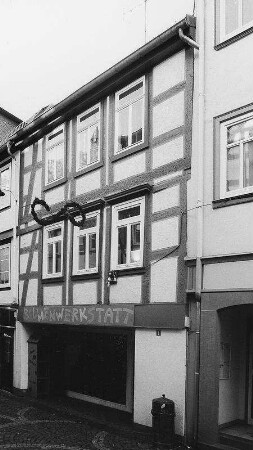 Wohnhaus, Fachwerk; Gelnhausen, Langgasse 9
