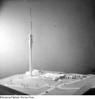 Dresden. Modell zum Entwurf des Fernsehturms in Wachwitz