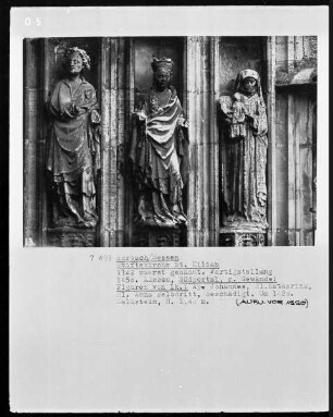 Südportal mit reichem Figurenprogramm — Rechtes Gewände — Heiliger Johannes