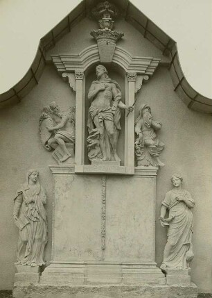 Bautzen, Taucherfriedhof, Südwand, Grabmal für Unbekannte, um 1710