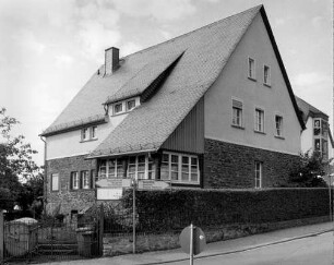Kath. Pfarrhaus; Braunfels, Hubertusstraße 8