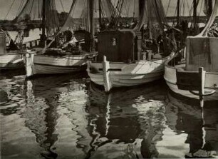 Swinemünde. Pommern (heute Świnoujście). Fischkutter im Hafen