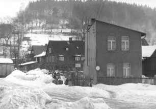 Klingenthal, Talstraße. Wohnhäuser