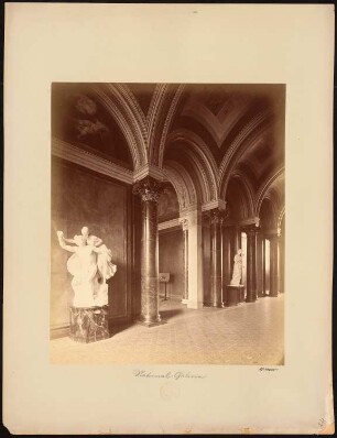 Alte Nationalgalerie auf der Museumsinsel, Berlin: Quersaal im 1. Geschoss