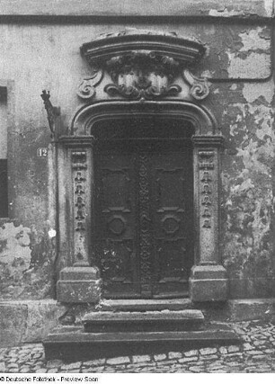 Bautzen, Hohengasse 12. Wohnhaus (1. Hälfte 18. Jahrhundert). Portal