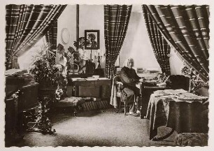 Franz Liszt in seinem Arbeitszimmer