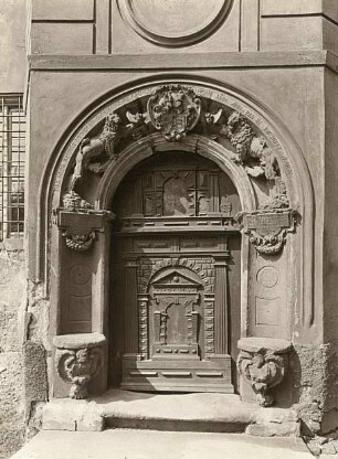 Meißen. Das Portal zum Wohngebäude des Schleinitzer (Jahnaischen) Hofes (geschlossen), Freiheit Nr. 1