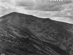 Berg : Blick vom Paso de la Demande auf den San Millán