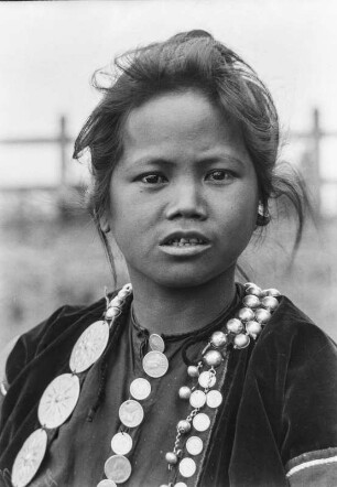 Frau der Kachin (Deutsche Indien-Expedition 1926/1929 - 3. Myanmar)