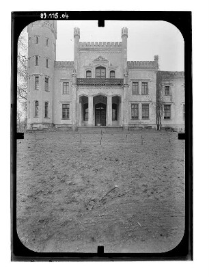 Kittendorf. Herrenhaus (um 1860; F. Hitzig). Haupteingangsfront