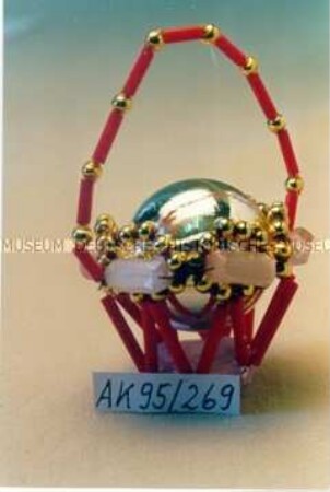 Gablonzer Christbaumschmuck - Korb mit Kugel
