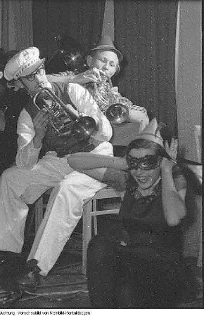 Dresden, Fasching in der Musikschule, Februar 1954