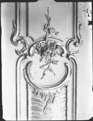Potsdam, Neues Palais, Blaue Kammer, R.:179, Ostwand, Detail rechts vom rechten Fenster.