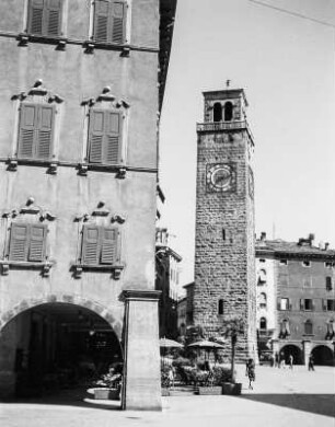 Riva del Garda, Piazza mit Glockenturm