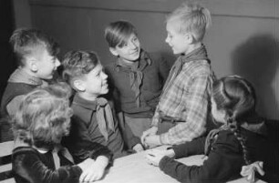 Reportage über Schüler und Lehrer der Schule am Spittelmarkt : Schüler im Gespräch