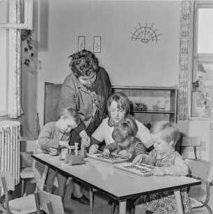 Kindergarten Hainitz : Hainitz. Kinder des Kindergartens beim Spielen