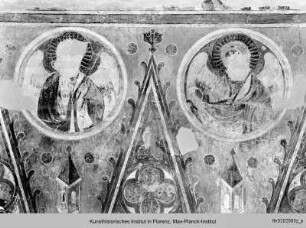 Gewölbedekoration : Ausmalung der Galerien : Wimpergarkaden und westliche Apostelgruppe